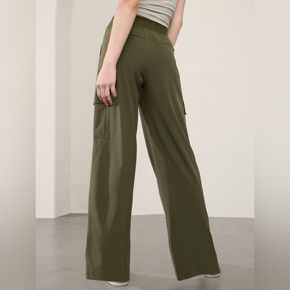 Athleta Olive Green Wide-Leg Cargo Pants - Picture 4 of 9